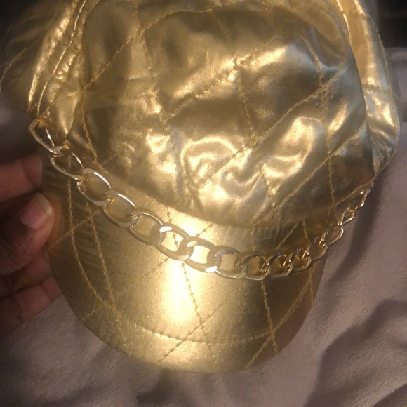 💋Cool Nicki Minaj gold hat with gold chain ! - Picture 2 of 5